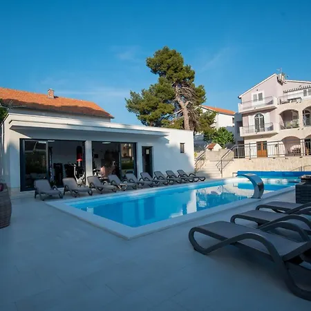 Lavanda Ii Apartment