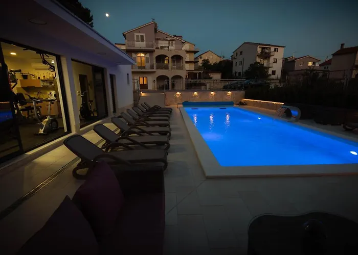 Lavanda Ii 브로다리카