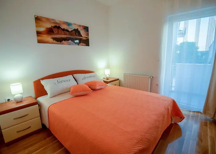 Lavanda Ii Apartment