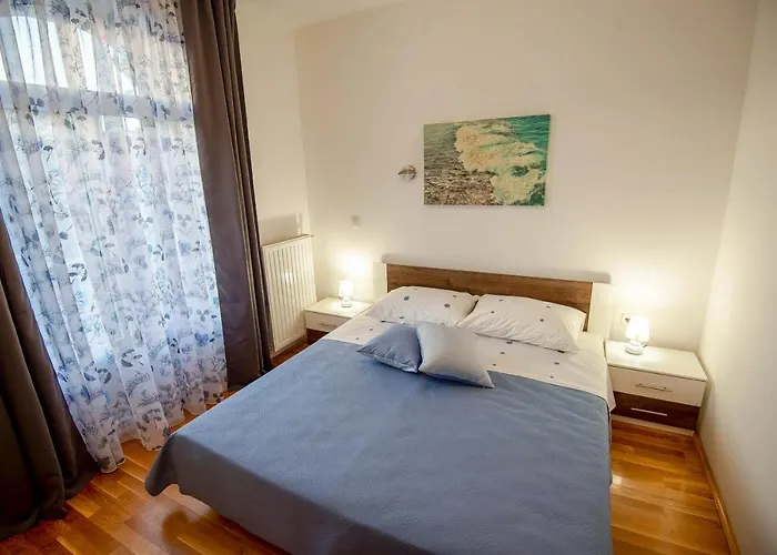 Lavanda Ii Apartment *