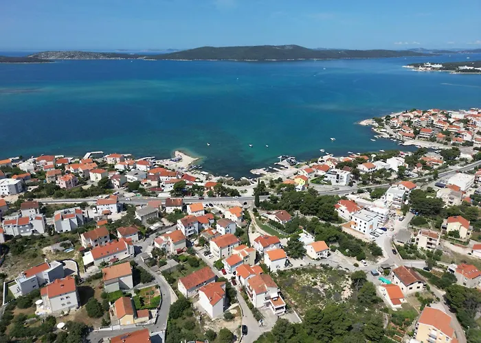 Lavanda Ii 브로다리카