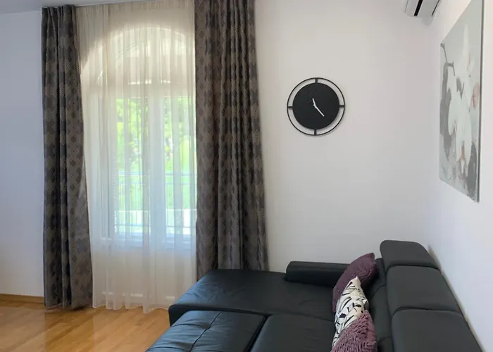 Lavanda Ii Apartment *